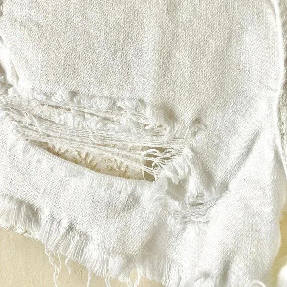 AMERICAN EAGLE 🦅 | Stretch High-Rise White Shortie Short Size 8 (NWOT) - Picture 6 of 9